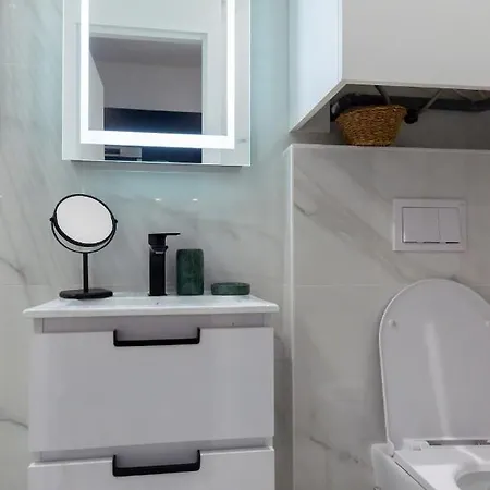 Superbe Plage/promenade Des 105 *